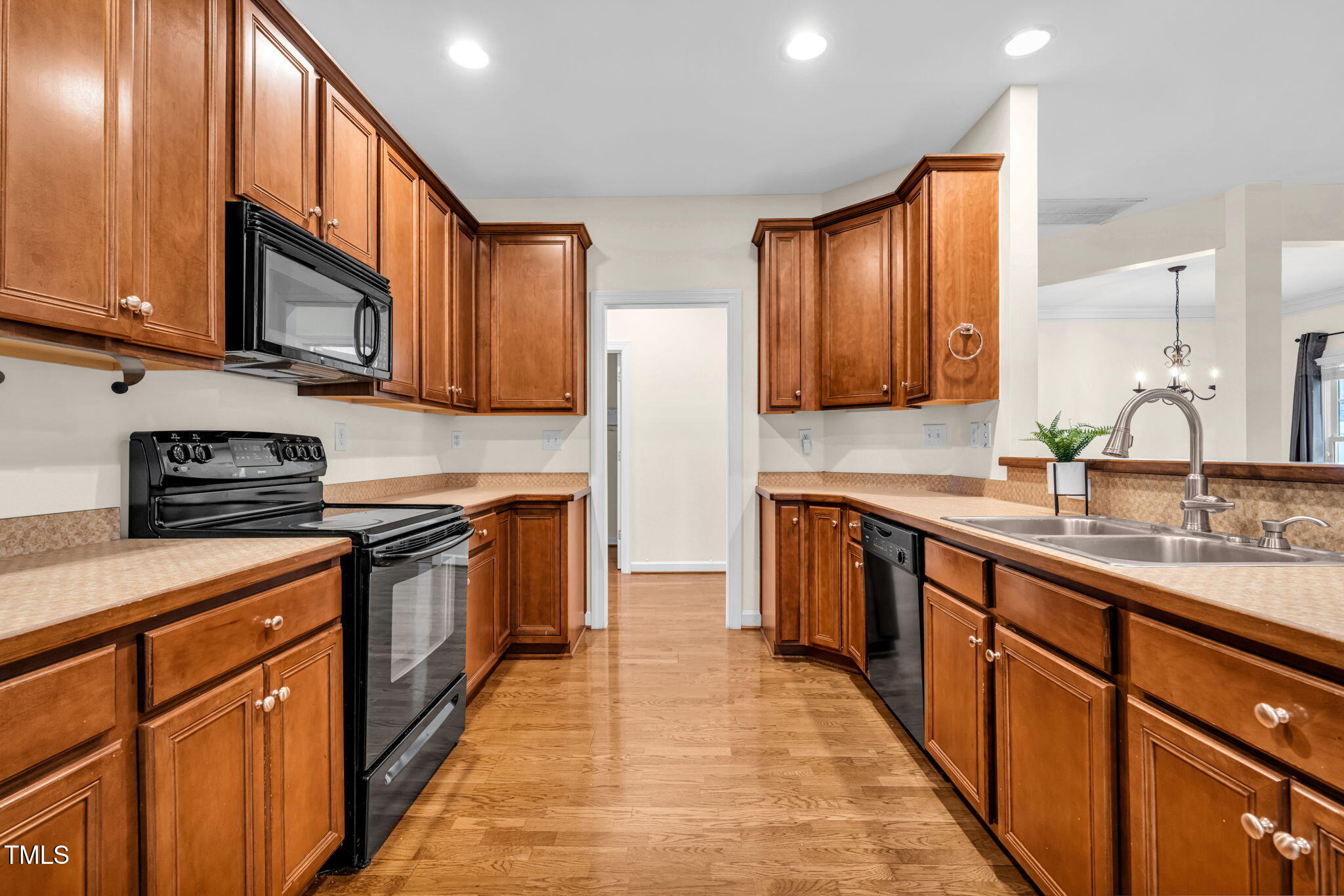 8105 Satillo Lane Raleigh, NC 27616 - Photo 10 of 39 21-web-or-mls-untitled-24