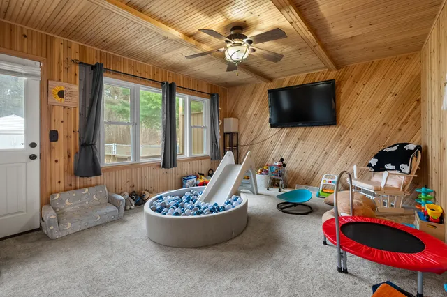 $244,900 | 241 Thelma Drive, Battle Creek, MI 49014