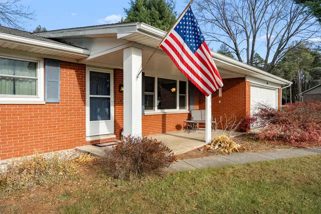 $244,900 | 241 Thelma Drive, Battle Creek, MI 49014