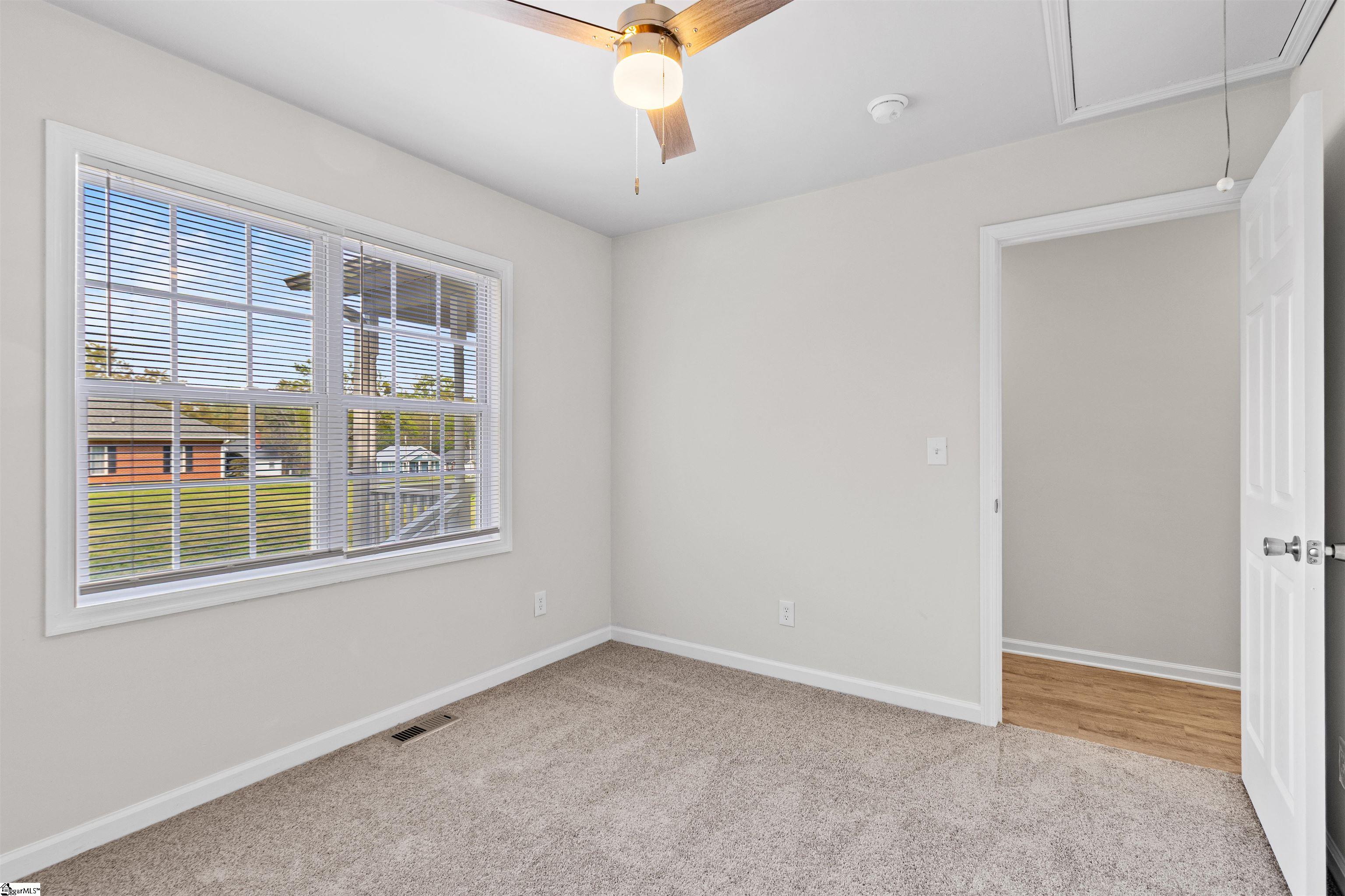 205 East Florida Street Clinton, SC 29325 - Photo 17 of 32