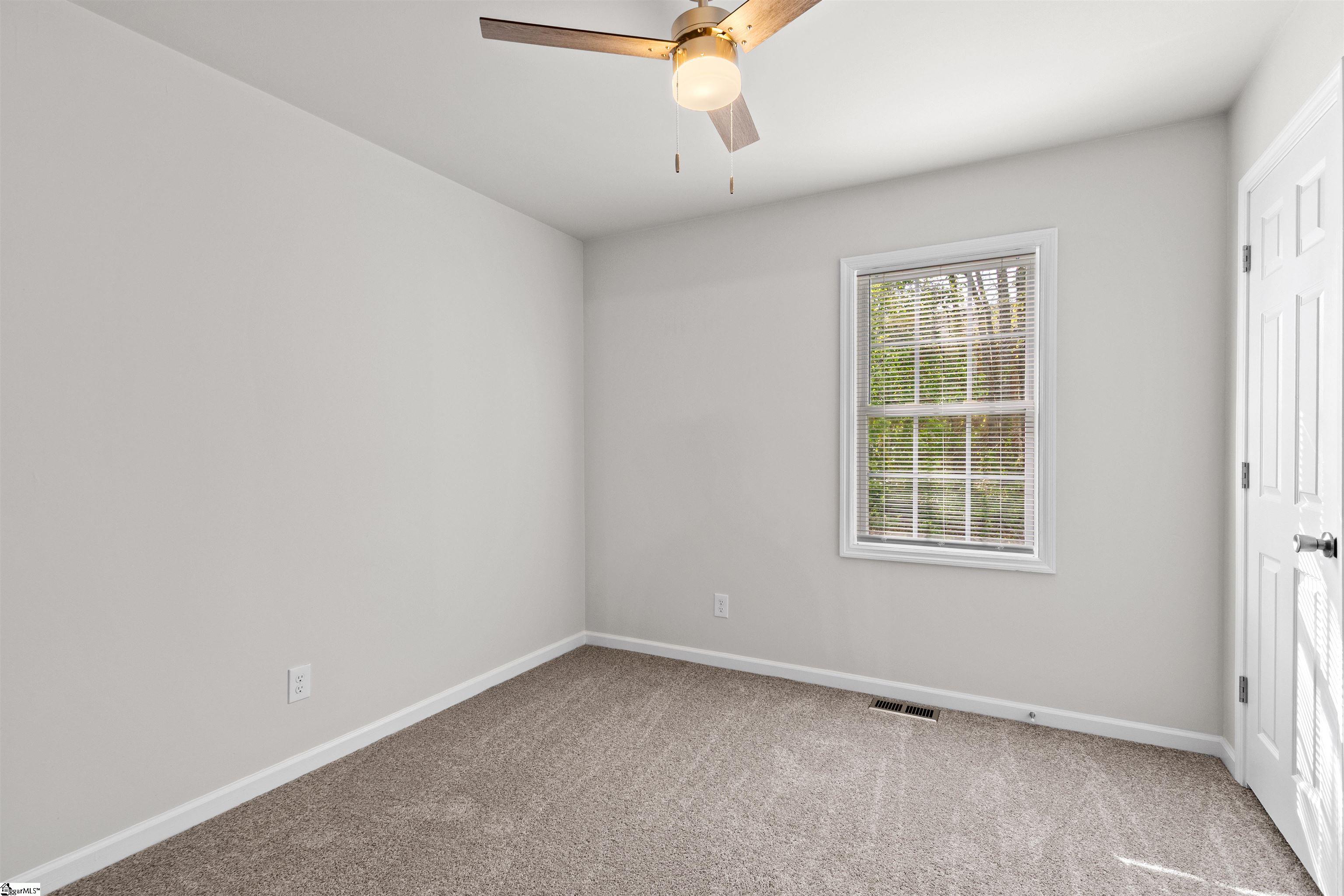 205 East Florida Street Clinton, SC 29325 - Photo 18 of 32