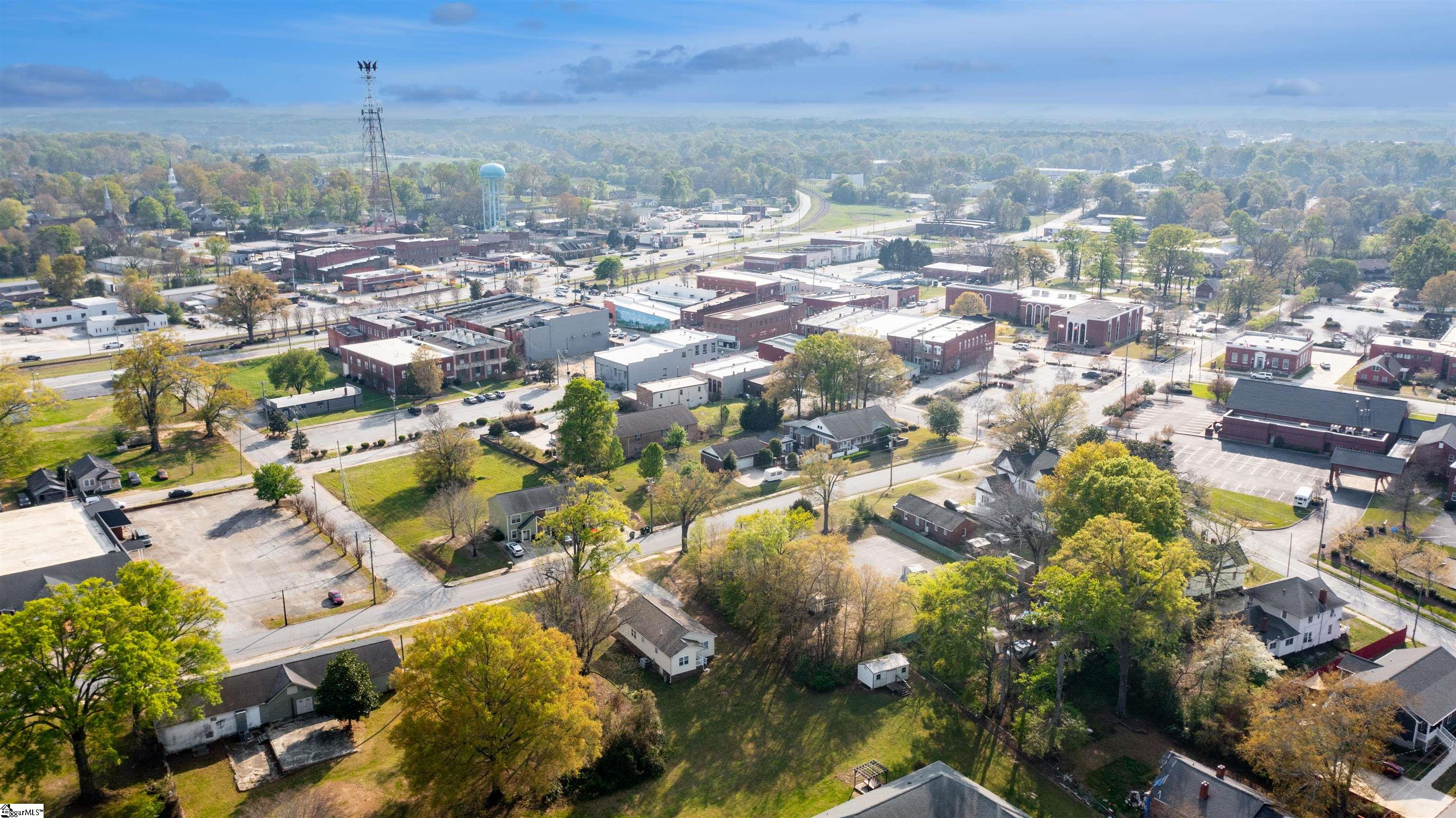 205 East Florida Street Clinton, SC 29325 - Photo 29 of 32