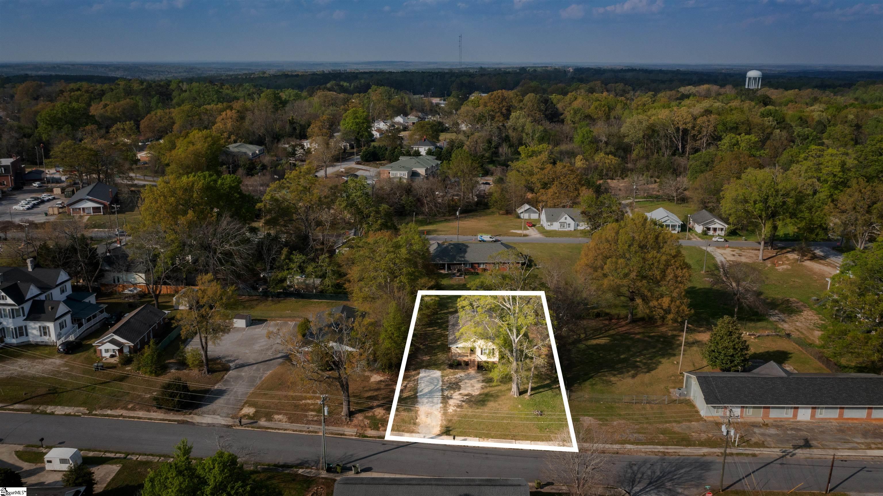 205 East Florida Street Clinton, SC 29325 - Photo 31 of 32