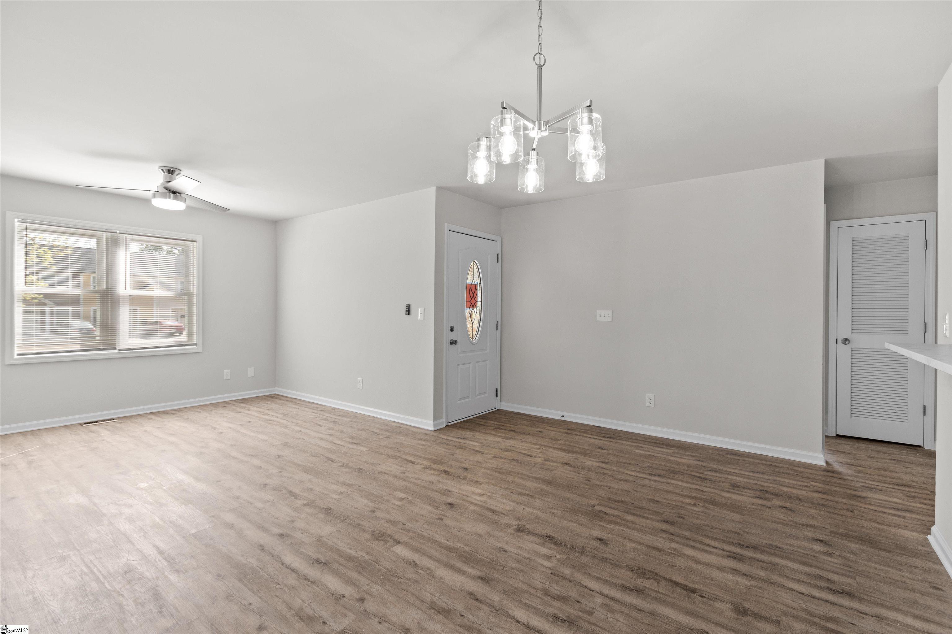 205 East Florida Street Clinton, SC 29325 - Photo 7 of 32