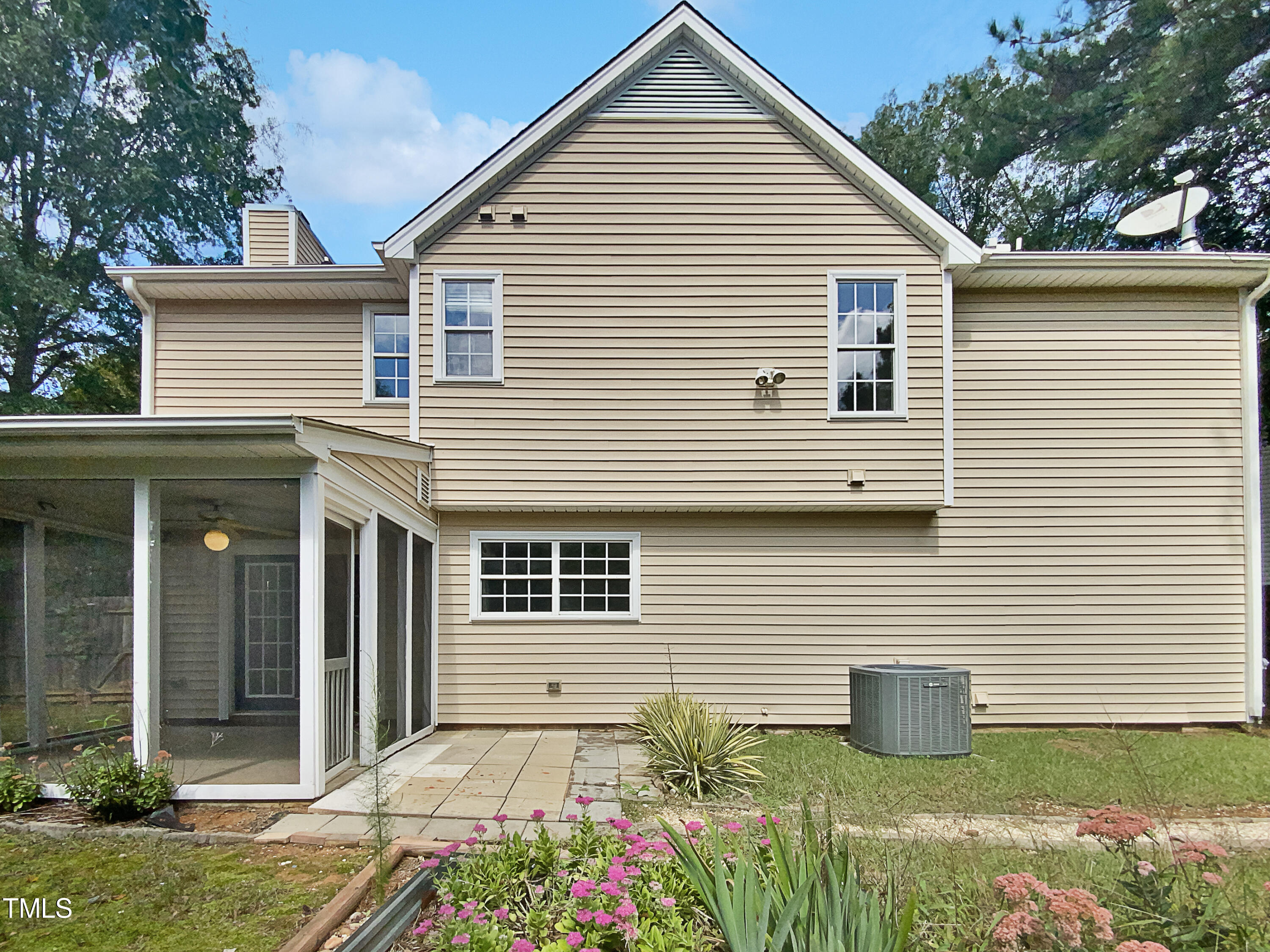 6 Cabes Mill Road Durham, NC 27705 - Photo 5 of 25 listing_4