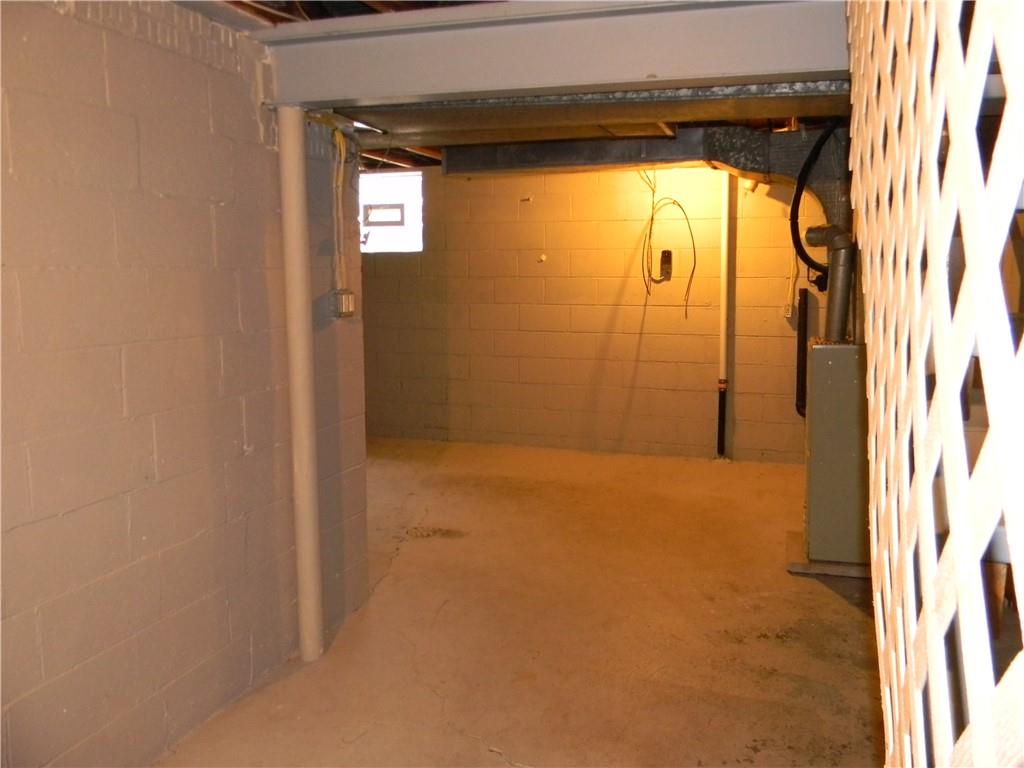 245-247 Universal Road Pittsburgh, PA 15235 - Photo 11 of 12 Gallery Image 11