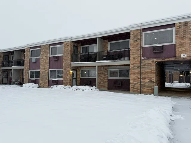 $210,000 | 1313 Rebecca Road, Unit 118, Lombard, IL 60148