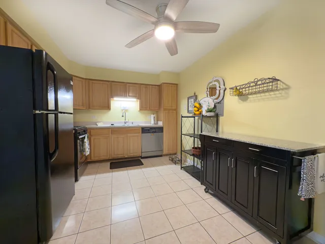 $210,000 | 1313 Rebecca Road, Unit 118, Lombard, IL 60148