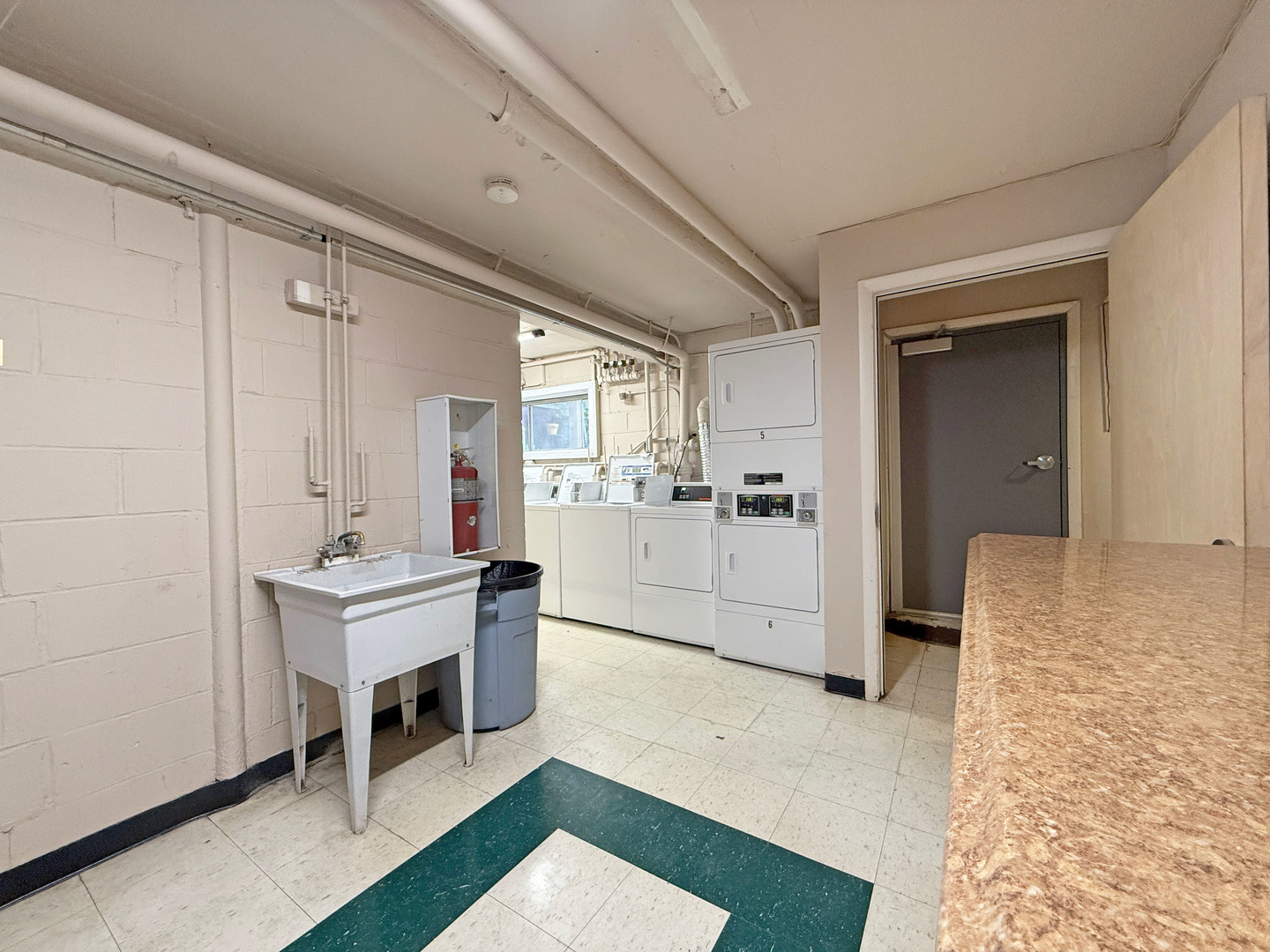 1313 Rebecca Road, Unit 118 Lombard, IL 60148 - Photo 19 of 19 a view of living room