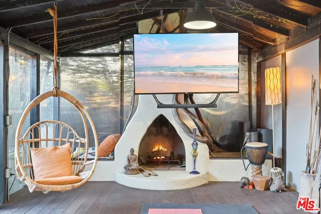 $1,599,000 | 12909 Ida Avenue, Los Angeles, CA 90066