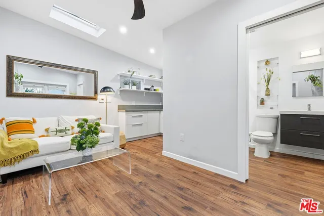 $1,599,000 | 12909 Ida Avenue, Los Angeles, CA 90066