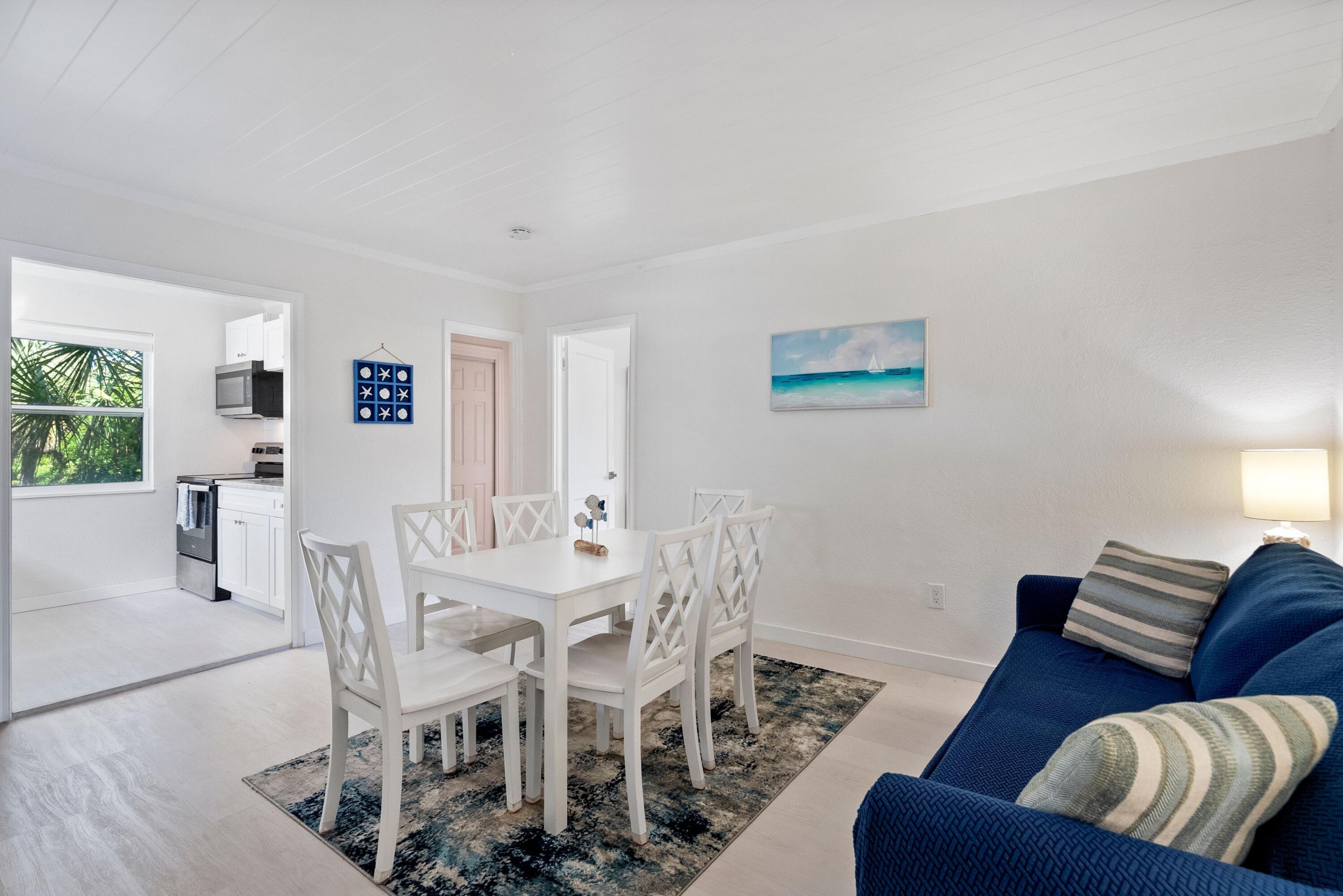 3 bedroom livingroom 2