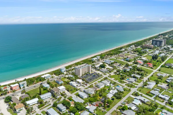 $2,750 | 670 Hernando Street, Unit D, Fort Pierce, FL 34949