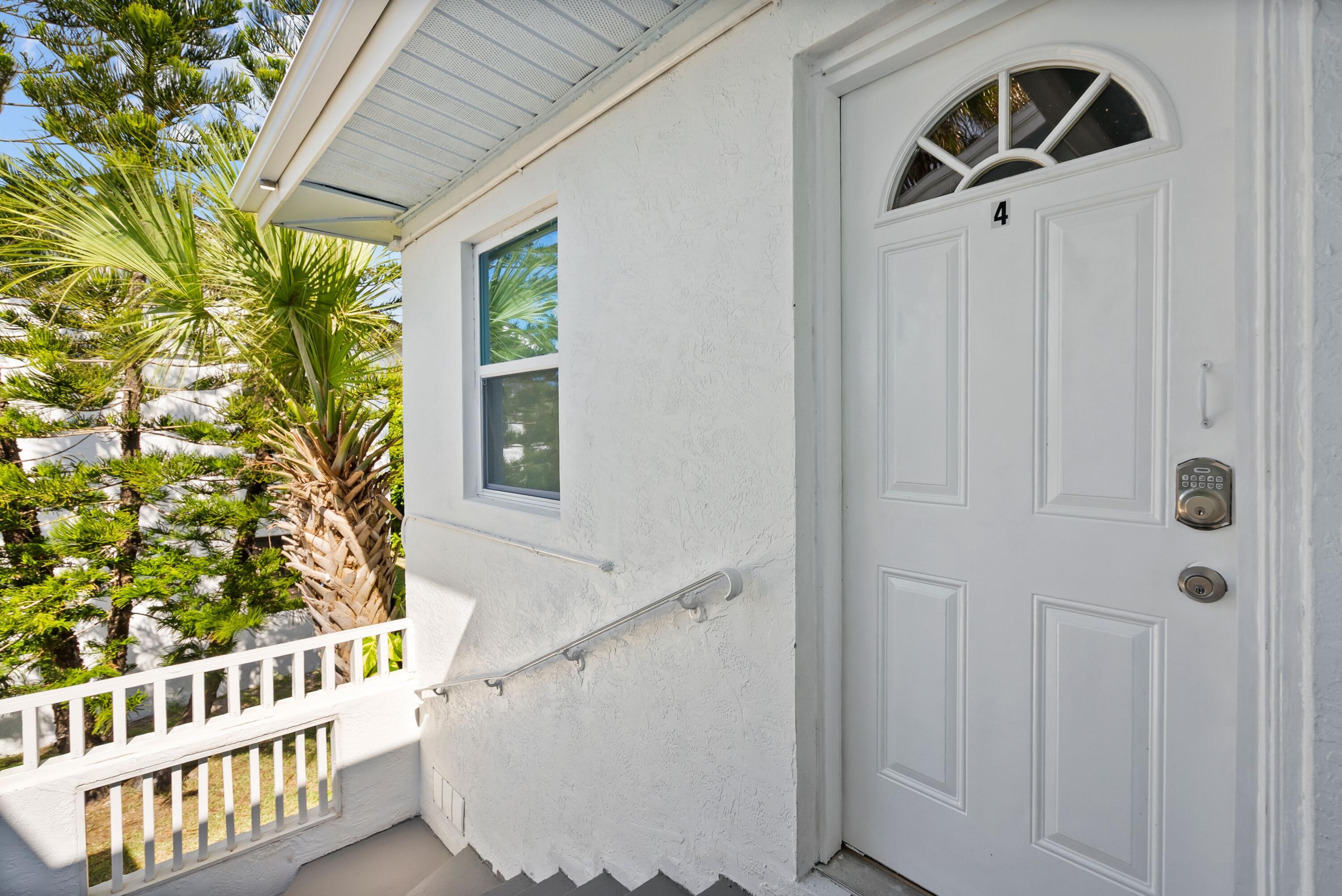 670 Hernando Street, Unit D Fort Pierce, FL 34949 - Photo 3 of 24 Exterior 1