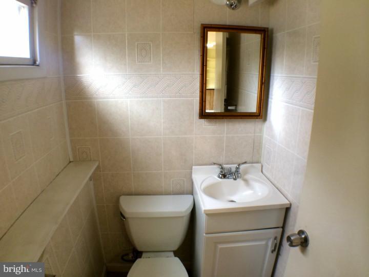 606 Ramble Road Cherry Hill, NJ 08034 - Photo 8 of 19