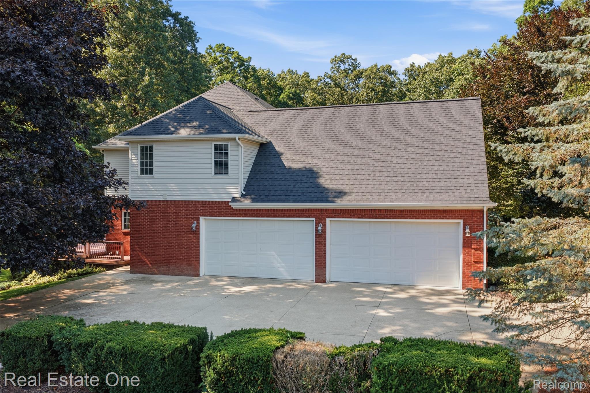 472 Timbermill Lane Howell, MI 48843 - Photo 47 of 52 DJI_20260707164137_0226_D.jpg