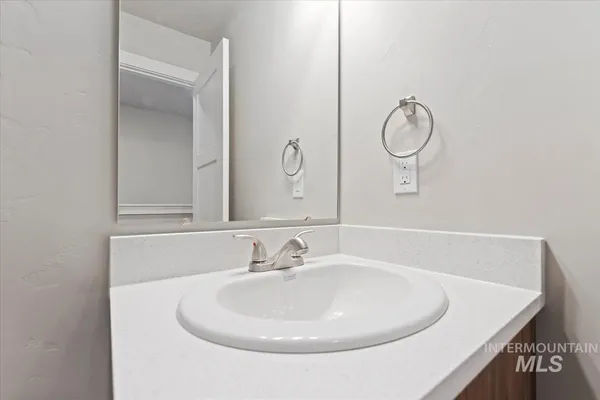 $2,400 | 2761 West Palouse Street, Boise, ID 83705