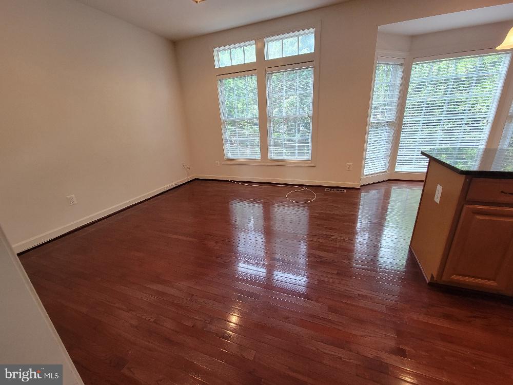 806 West Glebe Road Alexandria, VA 22305 - Photo 8 of 22 Kitchen Dining Area
