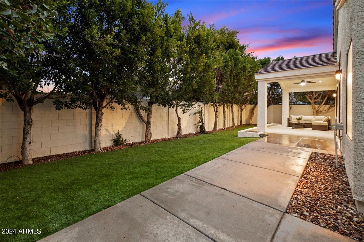 2120 East Escuda Road Phoenix, AZ 85024 - Photo 28 of 34 29-Escuda Rd Home