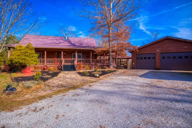 $639,000 | 250 Briar Point Road, Allardt, TN 38504