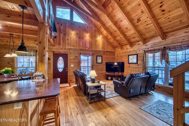 $639,000 | 250 Briar Point Road, Allardt, TN 38504