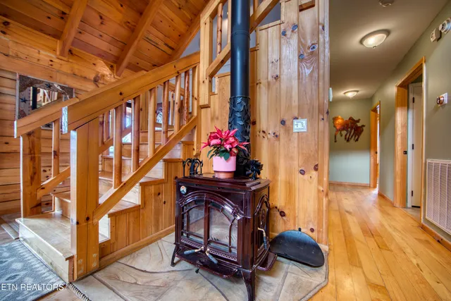 $639,000 | 250 Briar Point Road, Allardt, TN 38504