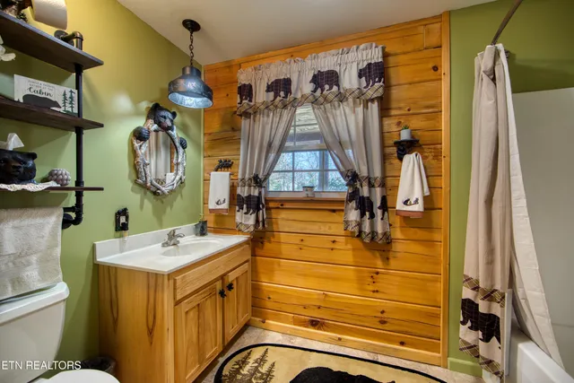 $639,000 | 250 Briar Point Road, Allardt, TN 38504