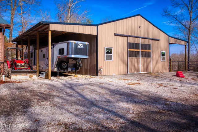 $639,000 | 250 Briar Point Road, Allardt, TN 38504