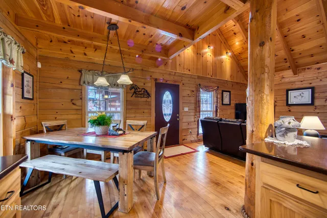 $639,000 | 250 Briar Point Road, Allardt, TN 38504