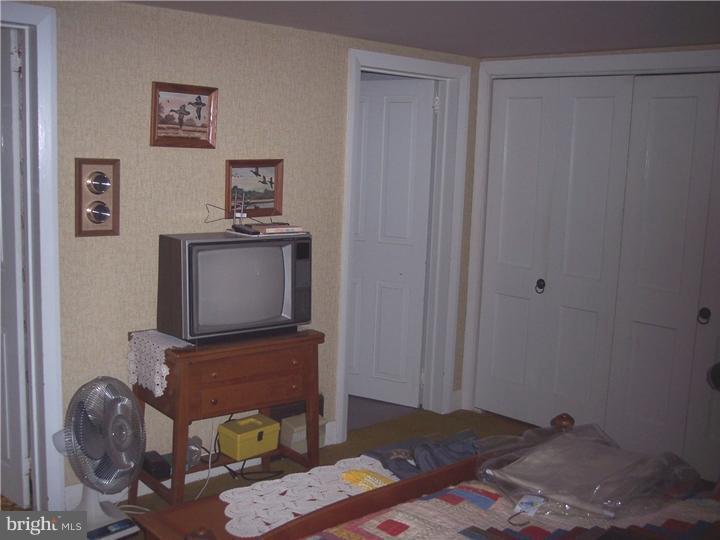 48 Dickert Road Quakertown, PA 18951 - Photo 15 of 25 Bedroom - Main