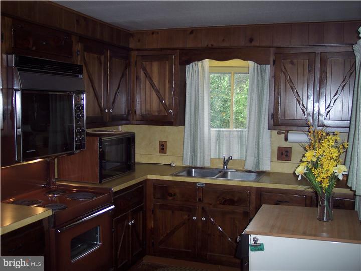 48 Dickert Road Quakertown, PA 18951 - Photo 5 of 25 Kitchen