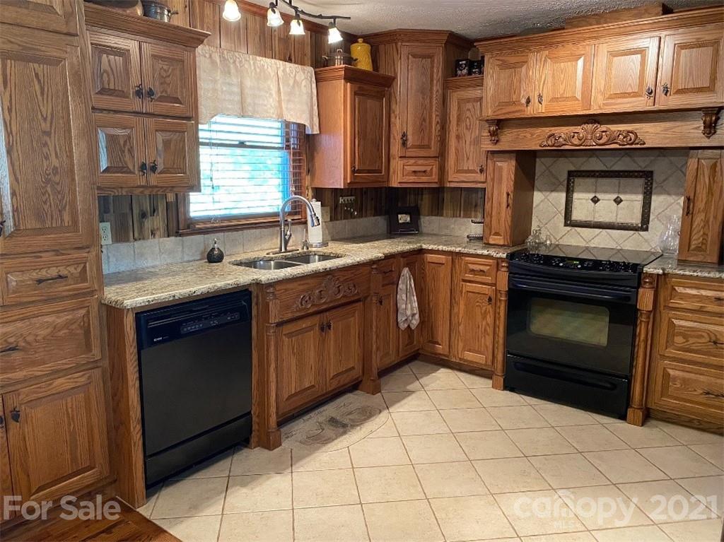 1871 Poarch Road Lincolnton, NC 28092 - Photo 4 of 13 Gallery Image 4