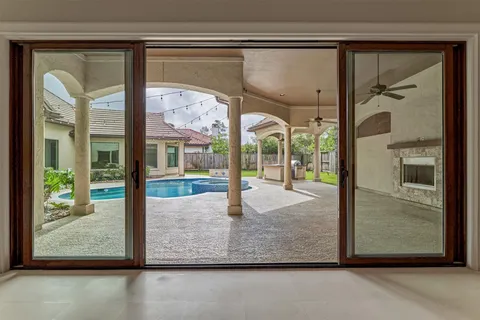 $1,595,000 | 25 Post Shadow Estate Drive, Spring, TX 77389