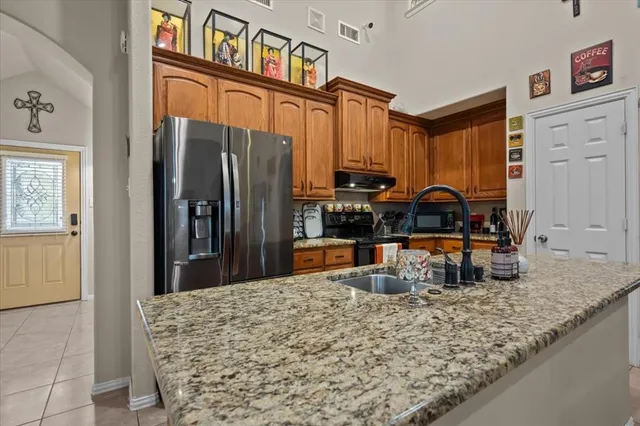 $349,900 | 196 Creek Drive, Whitney, TX 76692