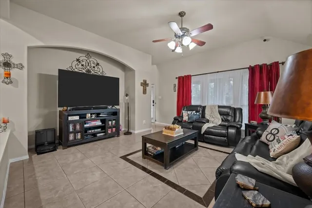 $349,900 | 196 Creek Drive, Whitney, TX 76692