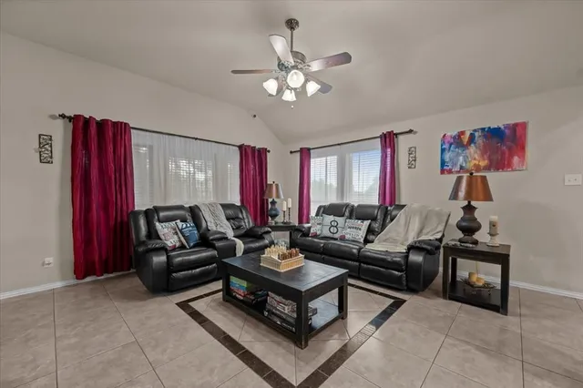 $349,900 | 196 Creek Drive, Whitney, TX 76692