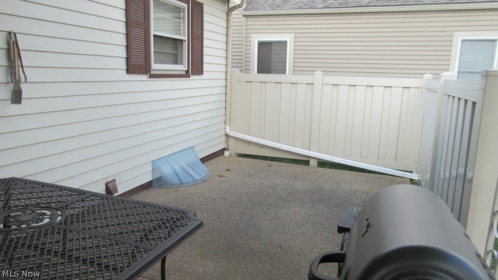 735 3rd Street Southwest New Philadelphia, OH 44663 - Photo 7 of 22