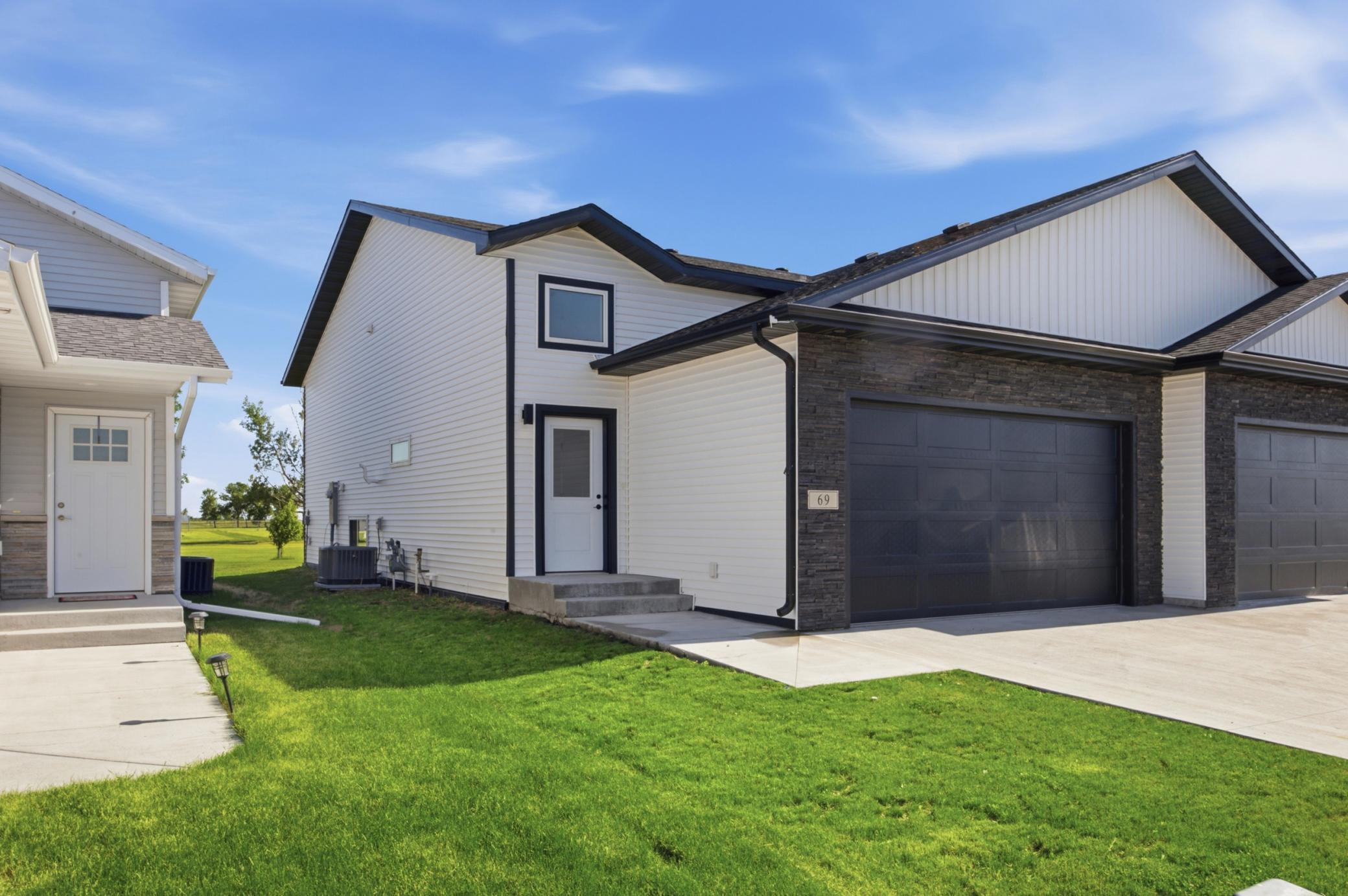 69 Cedar Drive Mapleton, ND 58059 - Photo 2 of 38