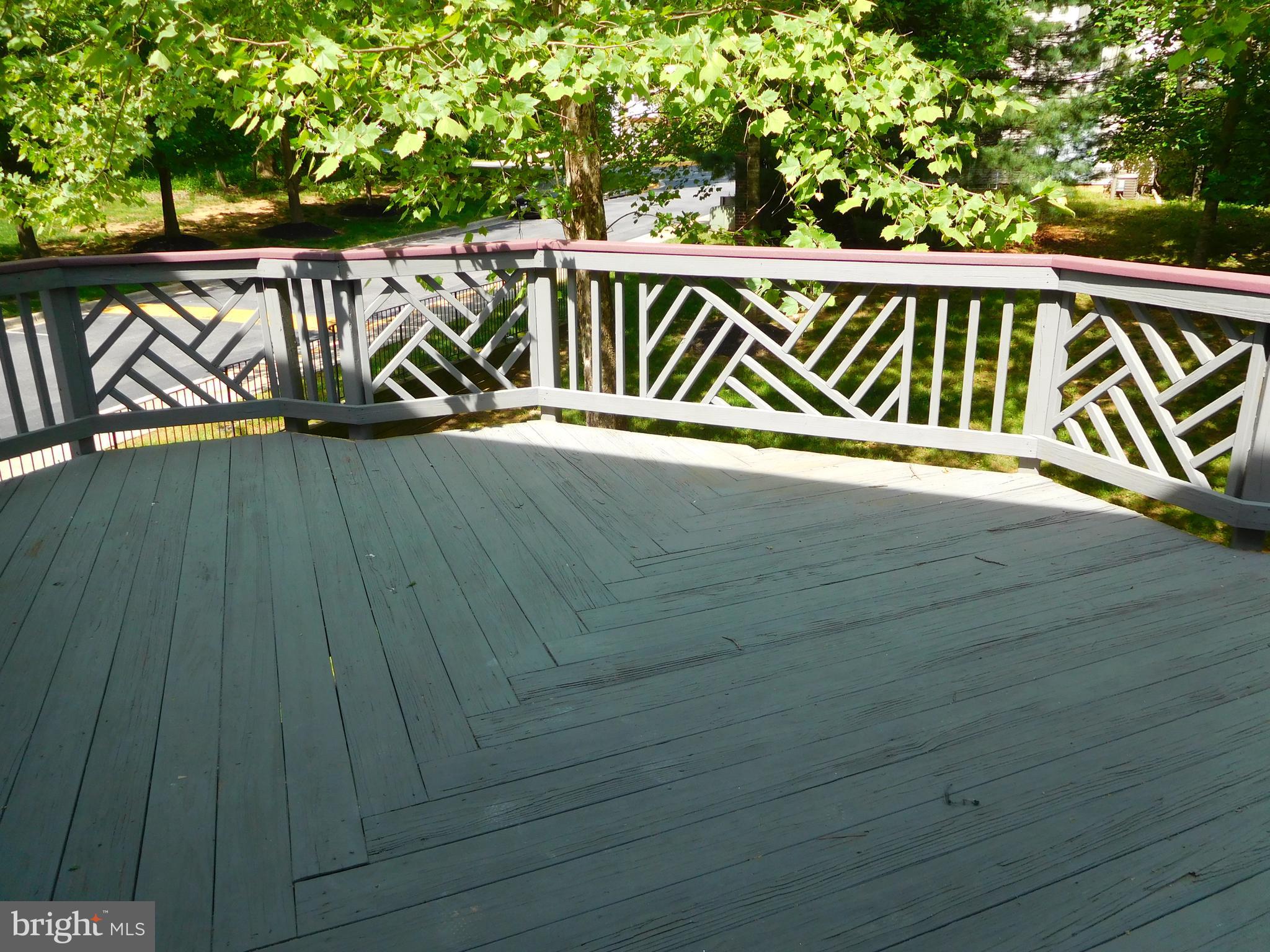 9900 Doubletree Lane Bowie, MD 20721 - Photo 16 of 18 a view of stairs gate