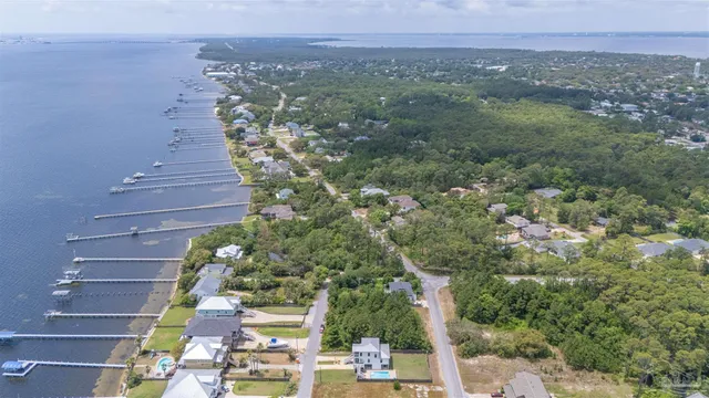 $885,000 | 3120 Linden Avenue, Gulf Breeze, FL 32563