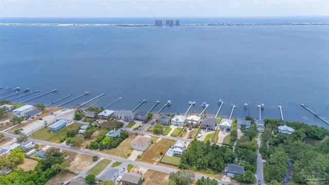 $885,000 | 3120 Linden Avenue, Gulf Breeze, FL 32563