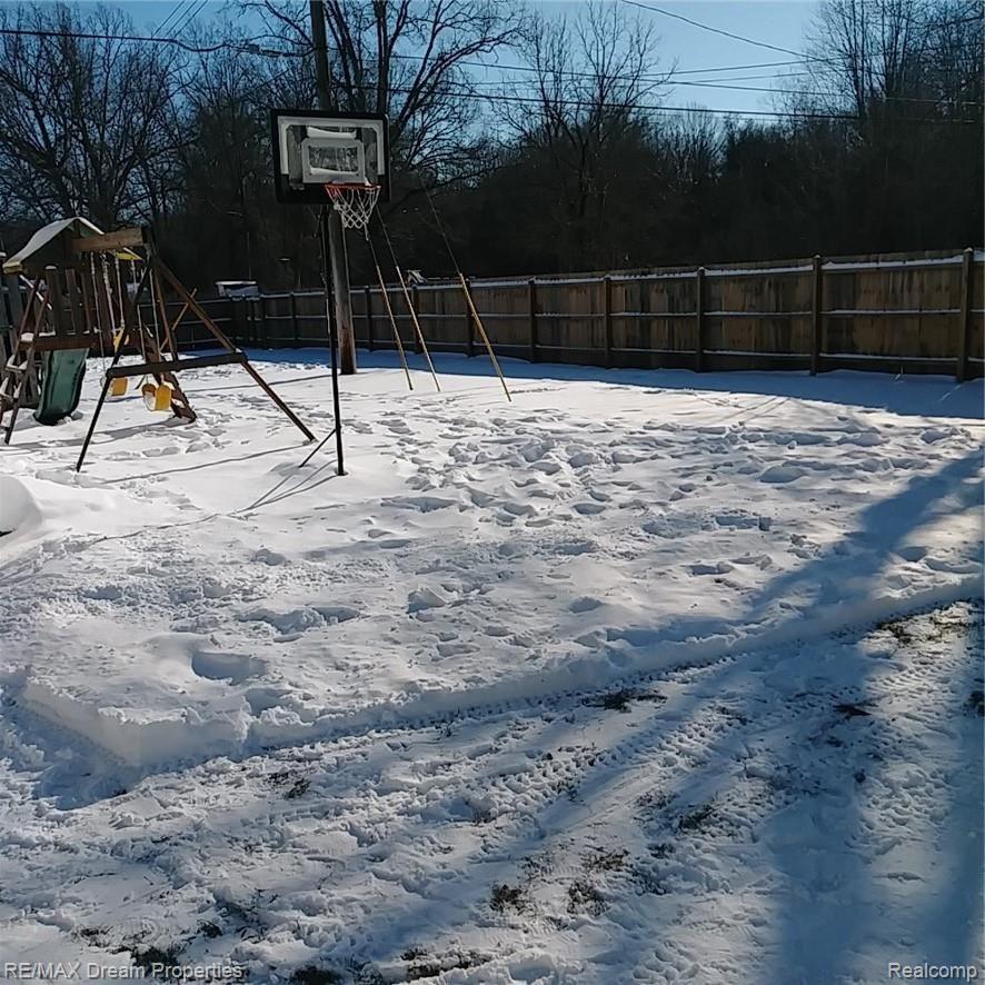 22225 Bohn Road Belleville, MI 48111 - Photo 22 of 28 03.jpg