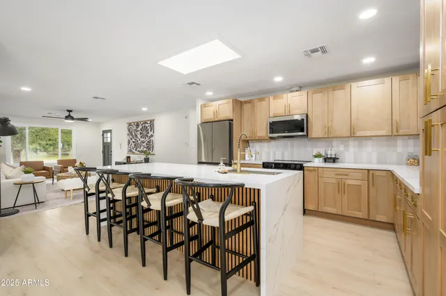 $639,995 | 1985 East Carson Drive, Tempe, AZ 85282