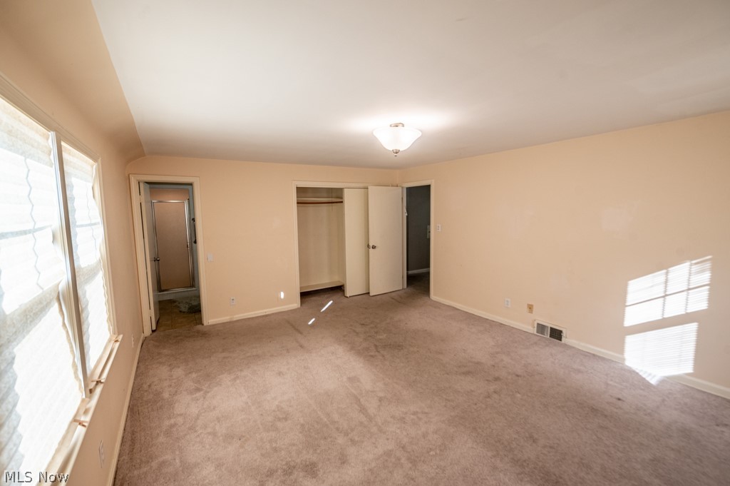 2443 White Road Cleveland, OH 44118 - Photo 17 of 35 Gallery Image 17