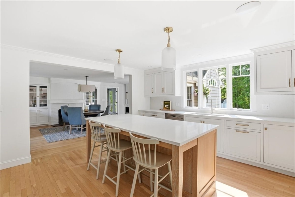 12 Stagecoach Road Hingham, MA 02043 - Photo 2 of 40