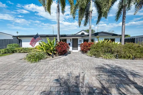 $885,000 | 10025 Southwest 83rd Street, Miami, FL 33173