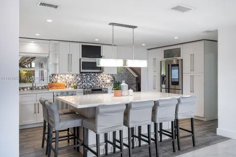 $845,000 | 10025 Southwest 83rd Street, Miami, FL 33173