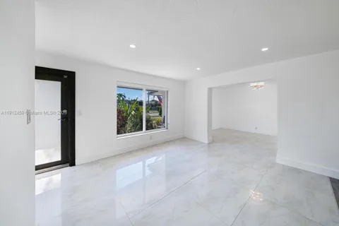 $885,000 | 10025 Southwest 83rd Street, Miami, FL 33173