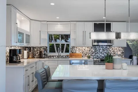 $845,000 | 10025 Southwest 83rd Street, Miami, FL 33173