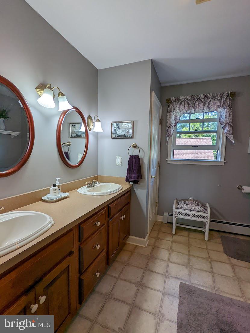 570 Cloverleaf Road York, PA 17406 - Photo 21 of 50